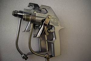 Безвоздушный пистолет (краскопульт) для окраски GRACO Silver PLUS gun